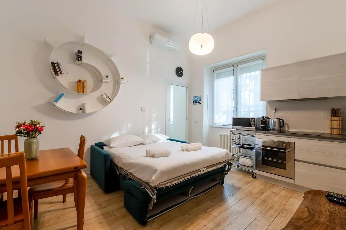 Apartment Metro Argonne Linate - Comfort - Free Wifi Milan Italy